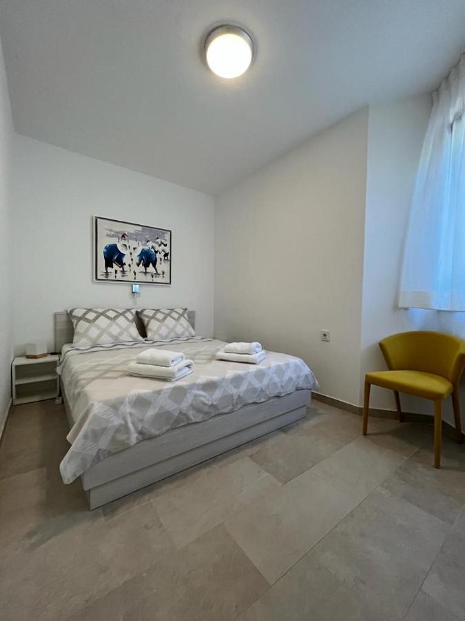 Apartments House Barbara Kornić Eksteriør billede